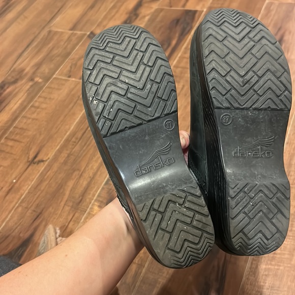 Dansko size 37 black oiled clog - Picture 6 of 7